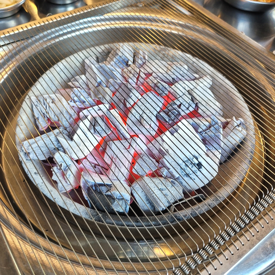 깍뚝숯불구이 이미지
