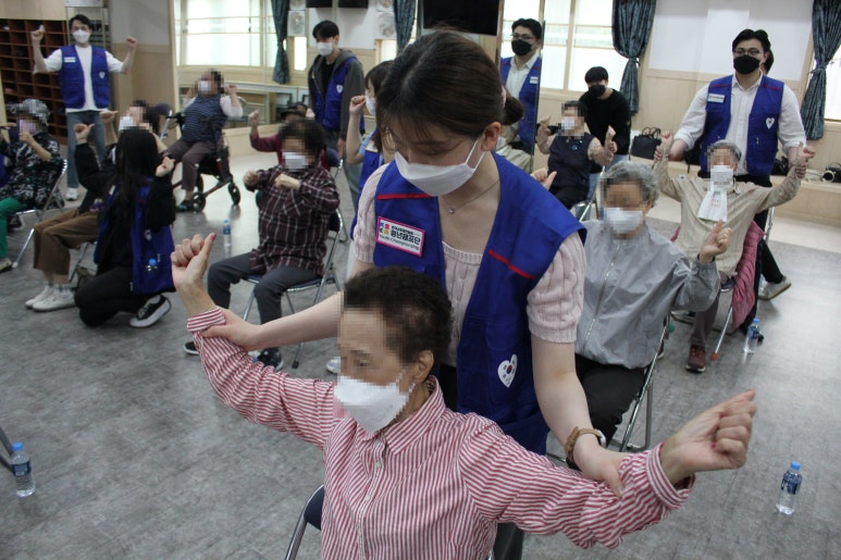 한국시니어케어 이미지