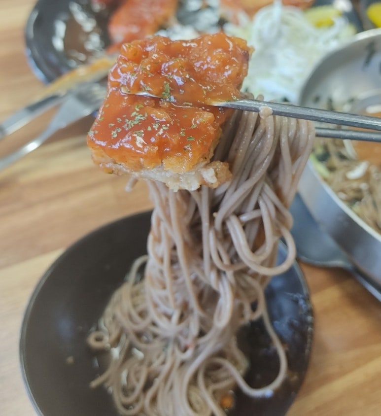 메밀고개시골막국수 이미지