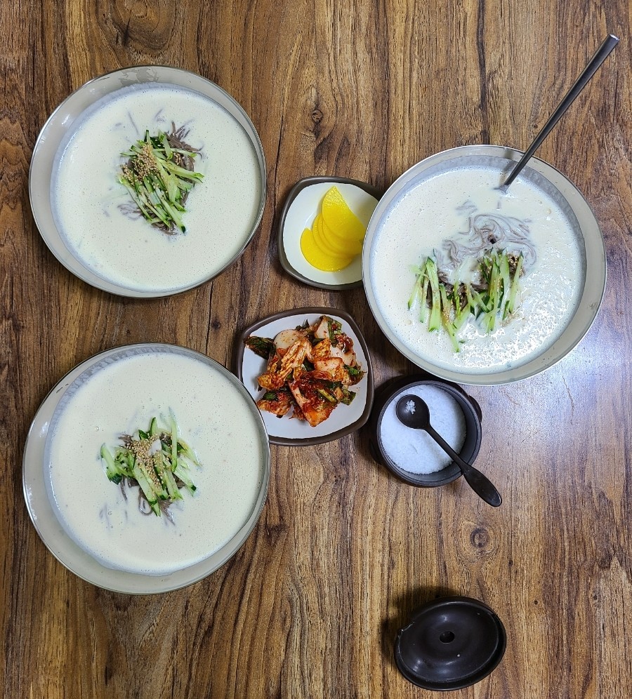 이조모밀 이미지