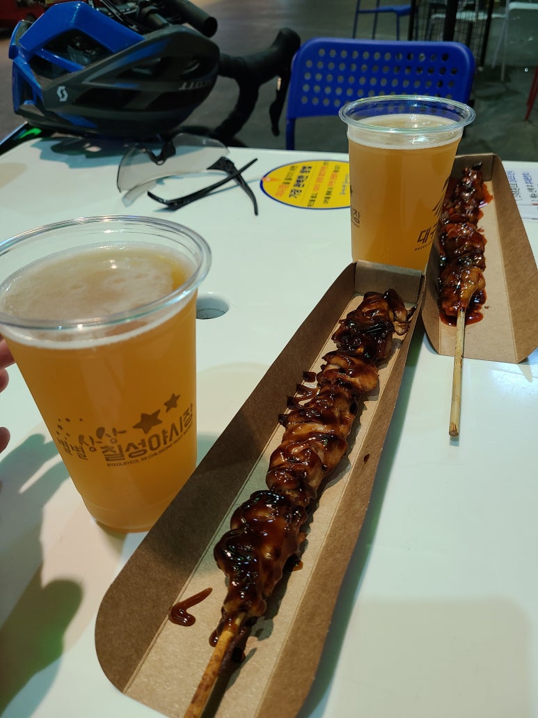 칠성닭꼬치 이미지