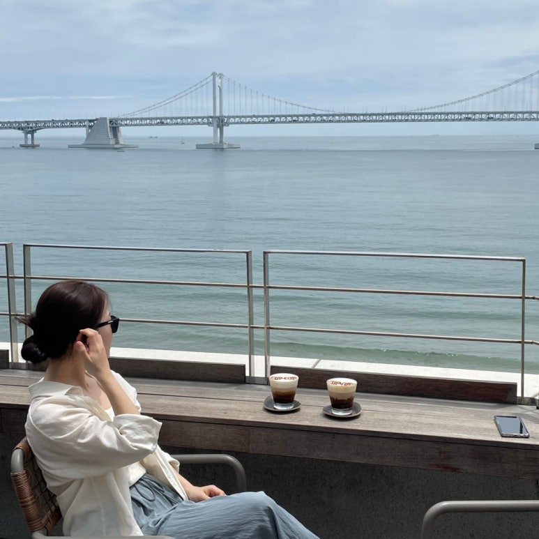 컵앤컵커피 이미지