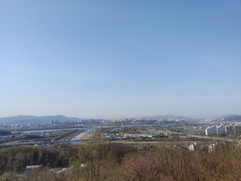 여행으로크는아이들굴렁쇠 이미지