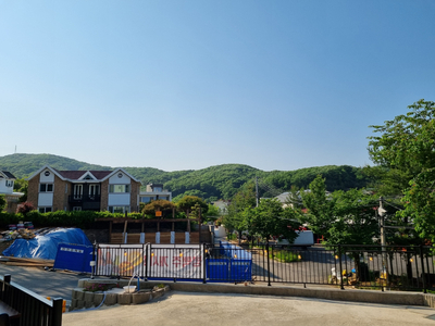 여기;뉸 이미지