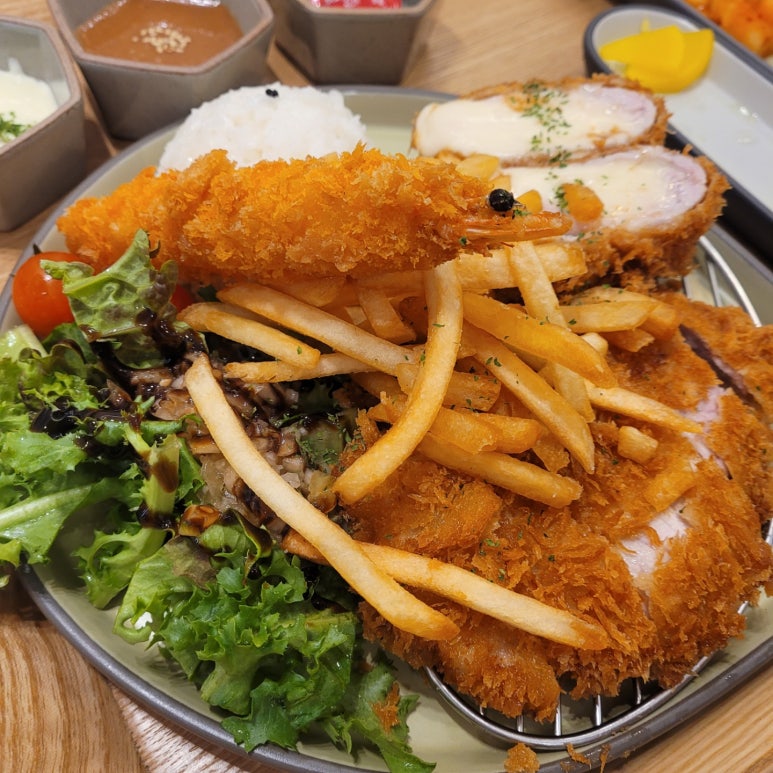 꼬꼬비튀김 이미지