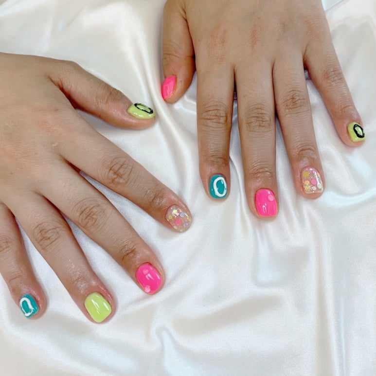 GLOW NAIL(글로우네일) 이미지