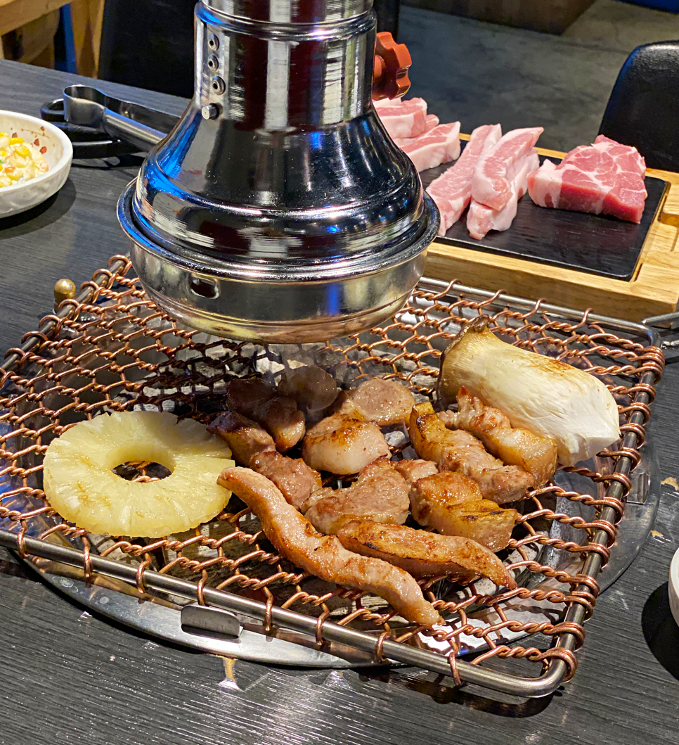돈가참숯화로구이 이미지