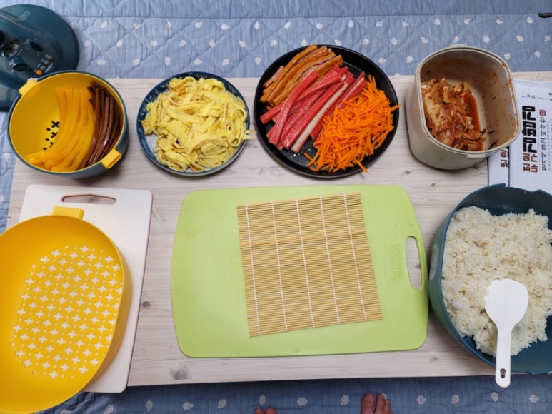 부엉김밥 이미지