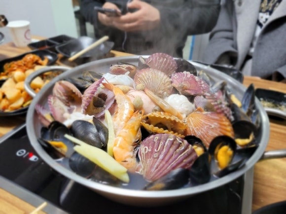 동네해물칼국수 이미지