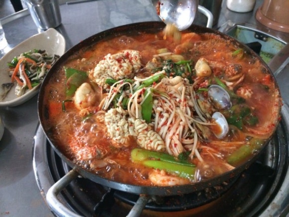 동네해물칼국수 이미지