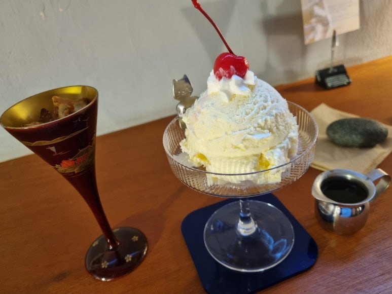 카페 심플 이미지