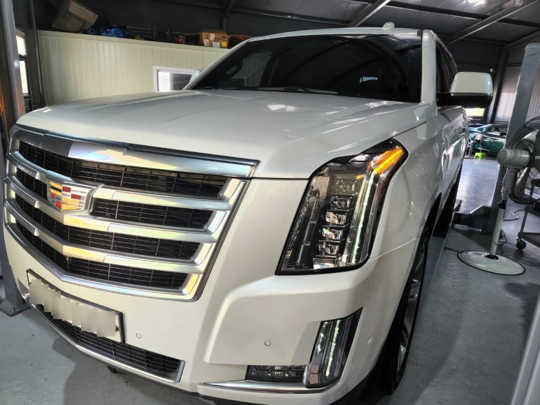 캐딜락 에스컬레이드 차량 엔진오일 교환 작업 네이버 블로그