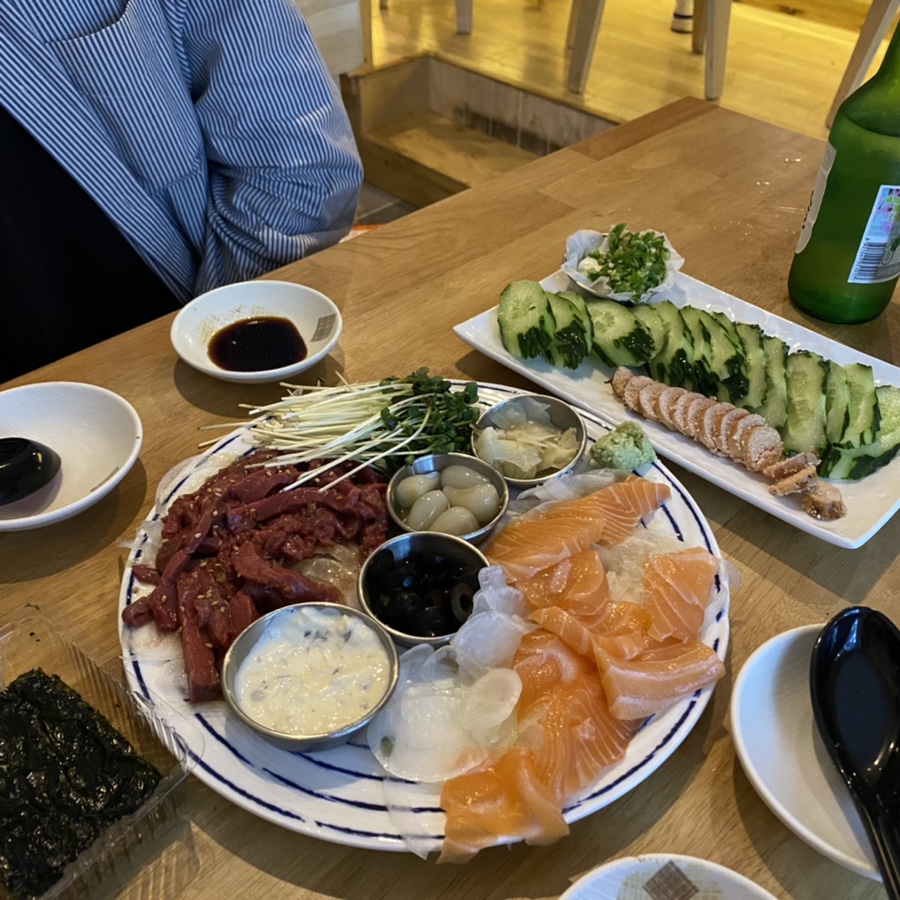 엉클연어&육회 이미지
