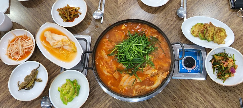 산촌꿀돼지 이미지