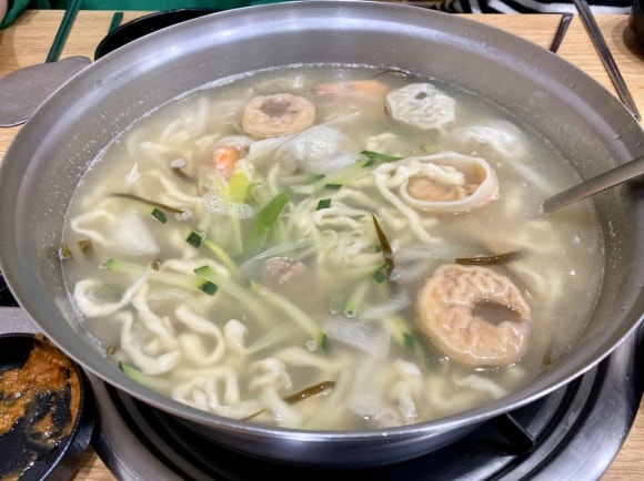 홍두깨칼국수보쌈 이미지
