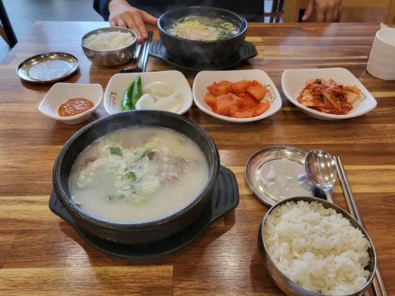 바우네나주곰탕 이미지