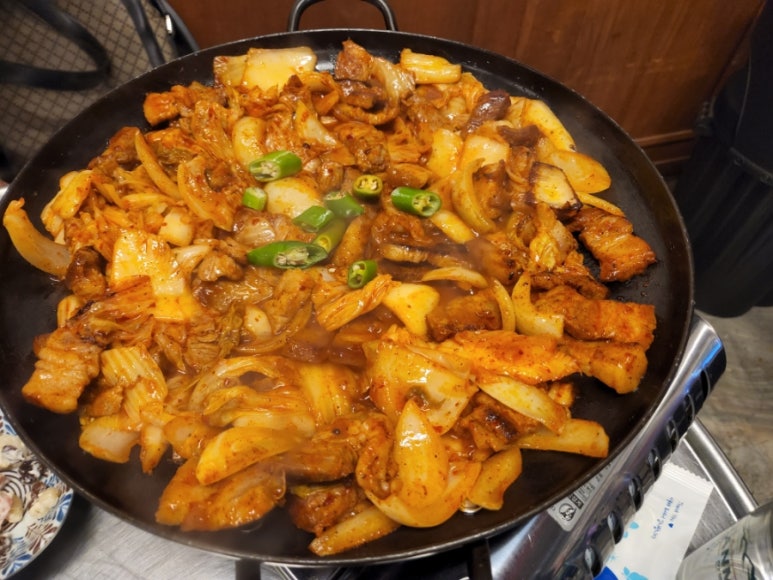 소주한잔돼지 이미지