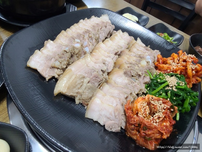 중리보쌈 이미지