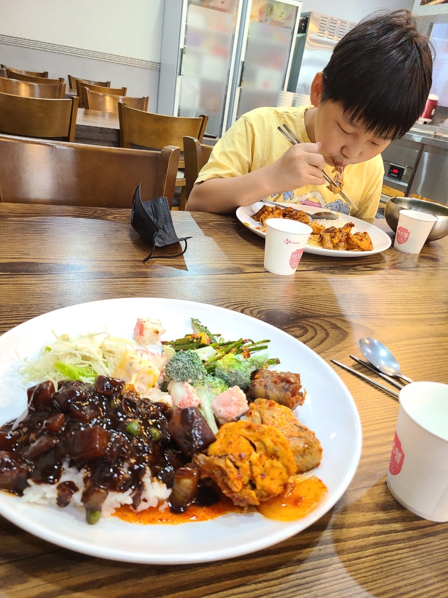 하루세끼부페 이미지