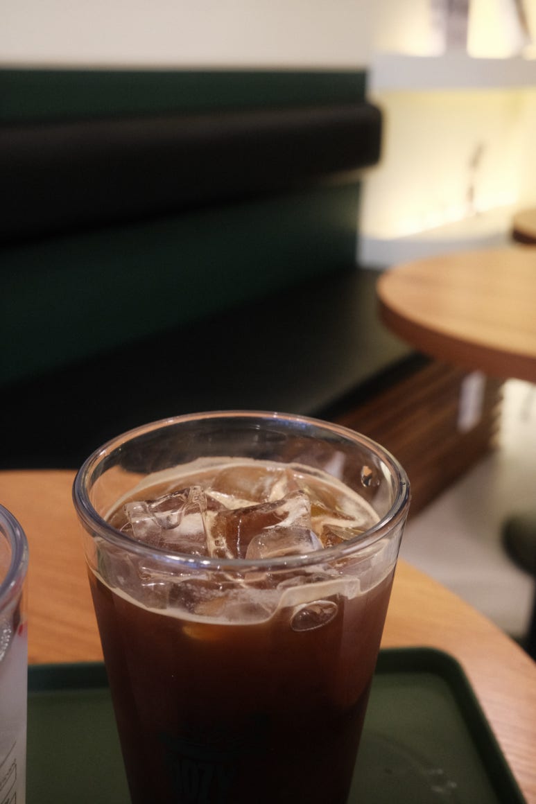 우지커피 개봉점 이미지