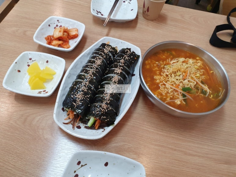 울엄마김밥 이미지
