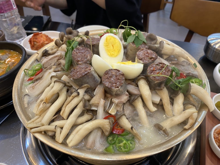 꿀꿀 진순대국 이미지