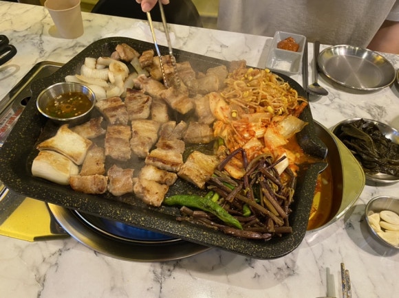 동네 삼겹살 이미지
