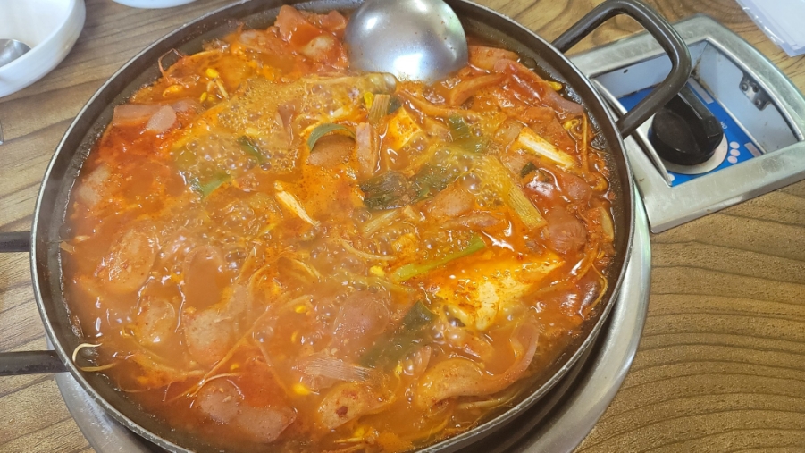 홍고집부대찌개 이미지