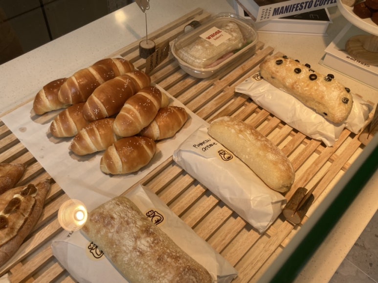 whose bakery(후즈 베이커리) 이미지