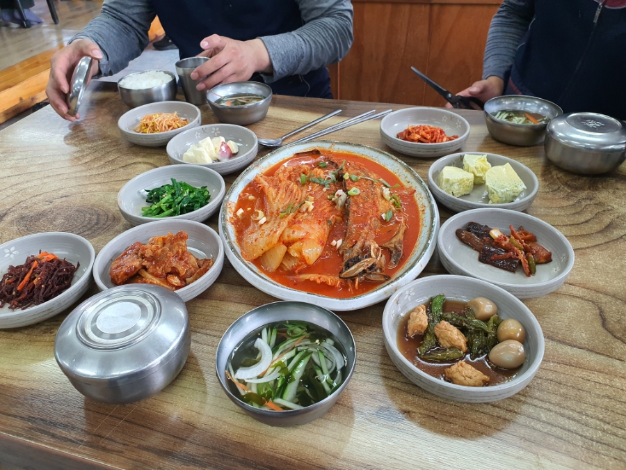 백련가정식백반 이미지