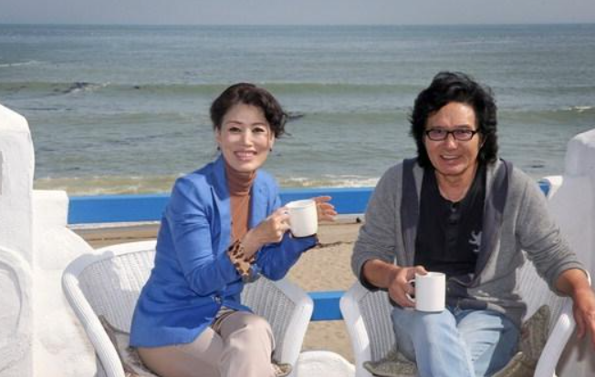 정훈희김태화꽃밭에서 이미지