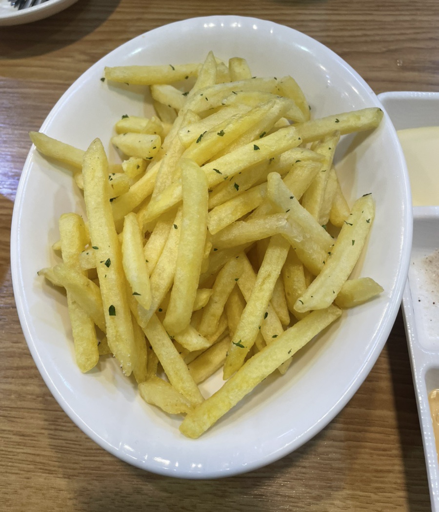 가마솥 구운통닭 이미지