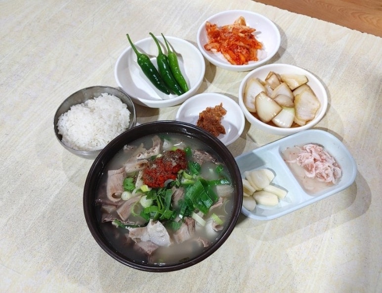 화원돼지국밥 이미지