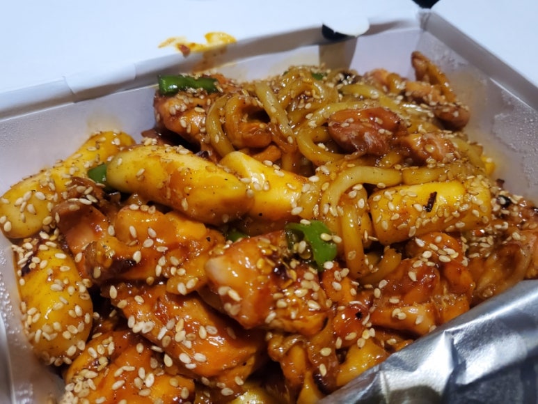 동근이숯불두마리치킨 신곡점 이미지