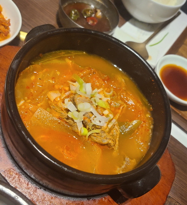 거대숯불구이 이미지