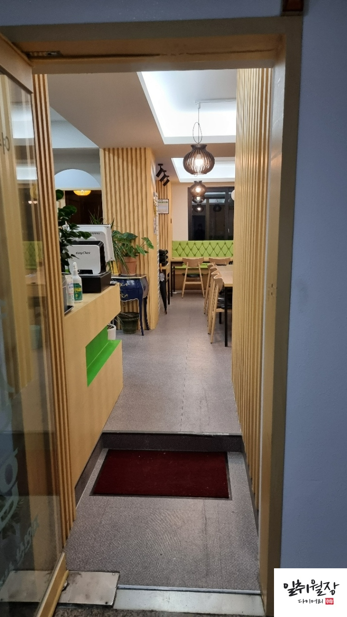 여수삼합자연산산지직송선어해물삼합제철맛집 이미지