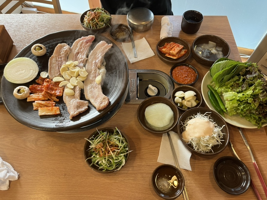 한라산옹기구이삼겹살 이미지