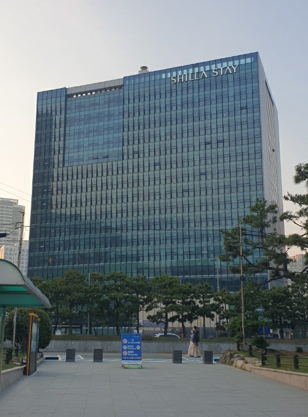 신라스테이펍 이미지