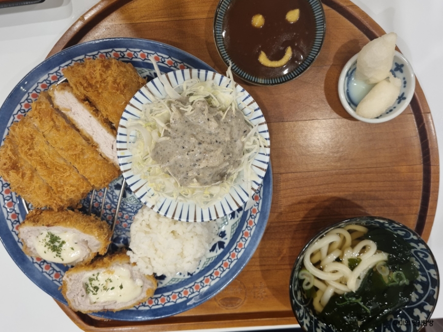 꿀꿀카츠 이미지