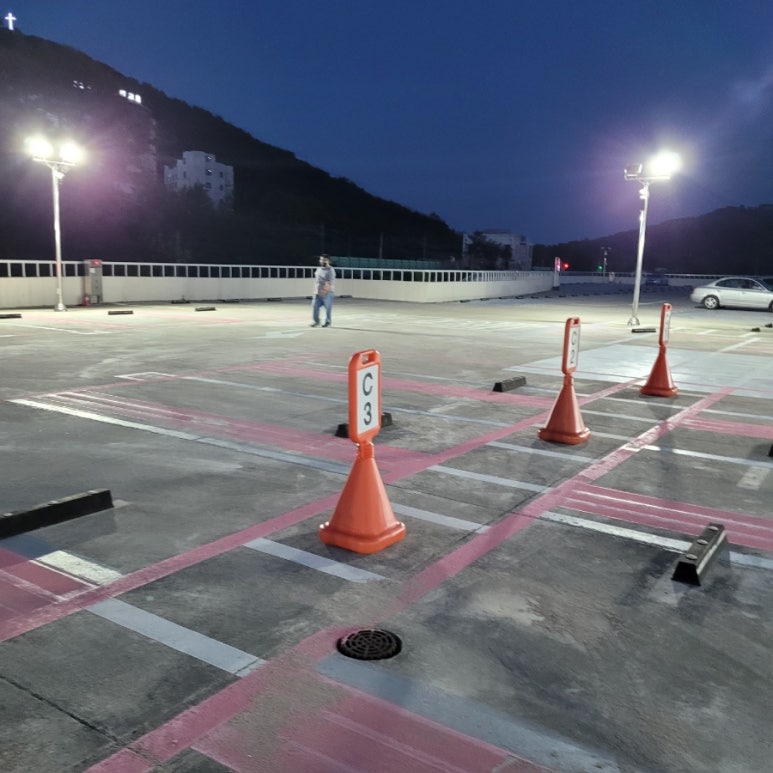 루프탑시네마 모다순천점 이미지