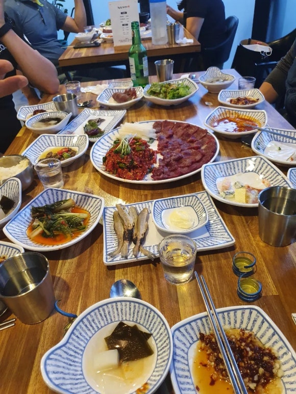 한우;날로먹다 이미지