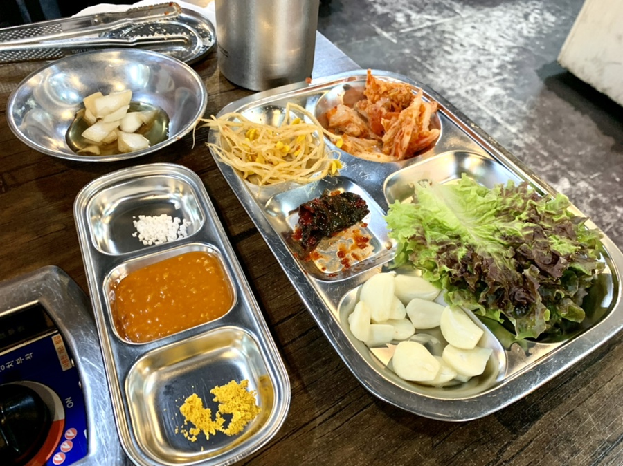 꽃피는꽃삼겹 이미지