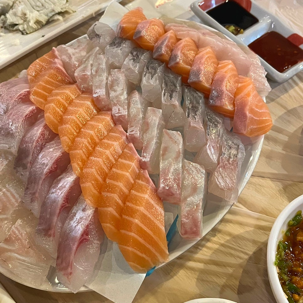 우연횟집 이미지