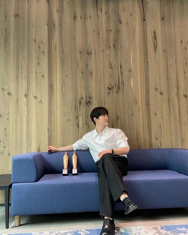 투스타 이미지