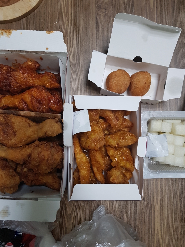 유정치킨 이미지