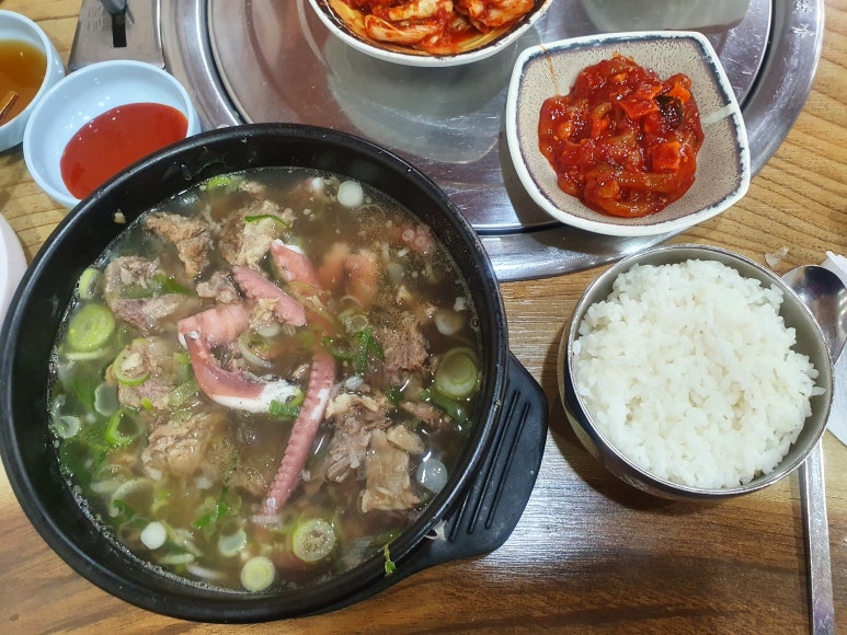 큰집왕갈비탕 이미지
