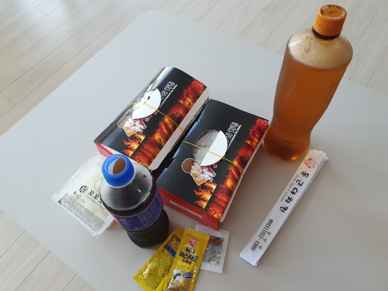 동근이숯불두마리치킨수원 이미지
