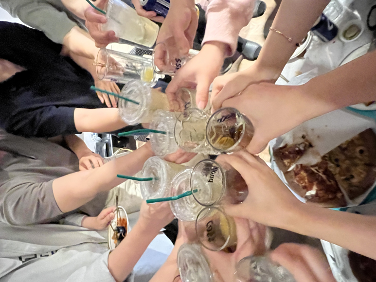 부자닭한마리칼국수 이미지