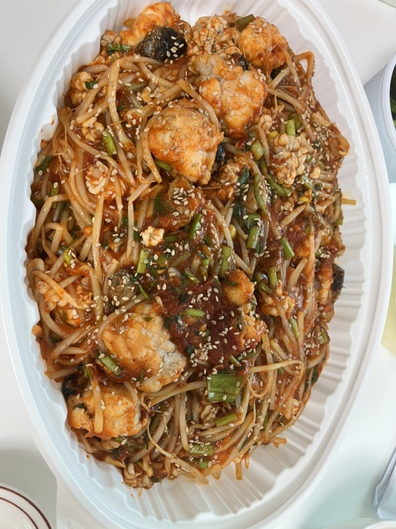 입큰아구찜엔알곤이찜 이미지