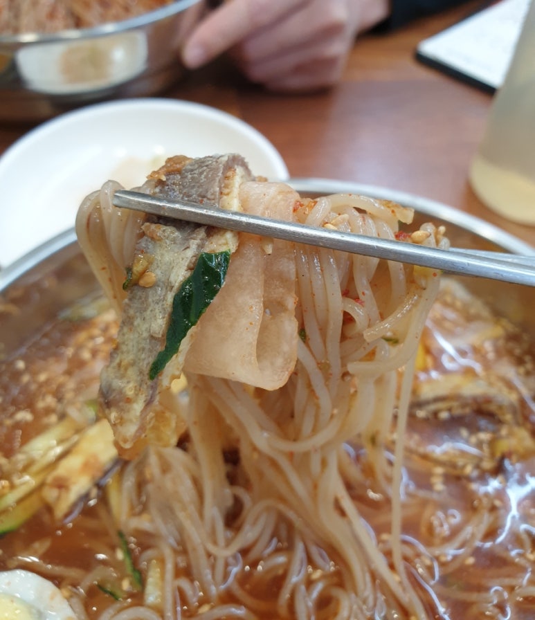 그래칡밀면 이미지